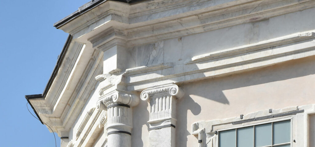 Genova: interventi di restauro della Basilica di San Lorenzo con grassello di calce e malte porcellana.