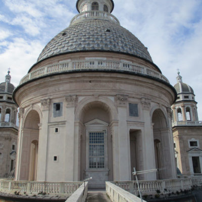 santa-maria-in-carignano,-basilica-a-genova restauro con malte di calce