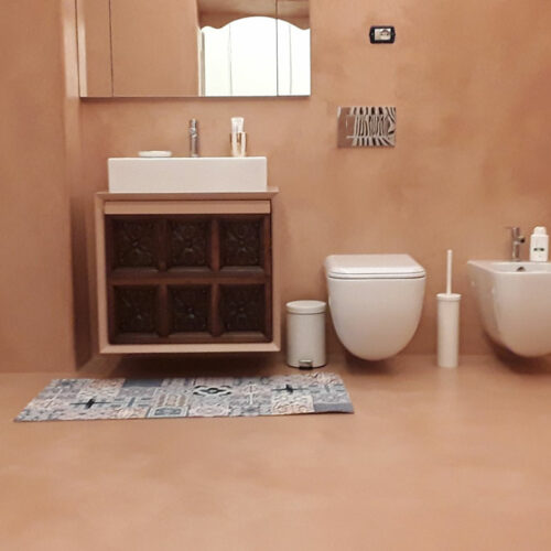 bagno rivestito in pastellone