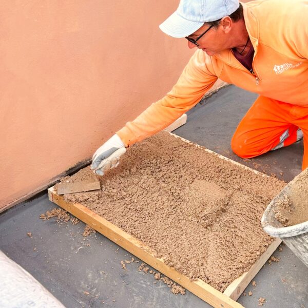 BATTUTO A CALCE E COCCIOPESTO - In Lavorazione