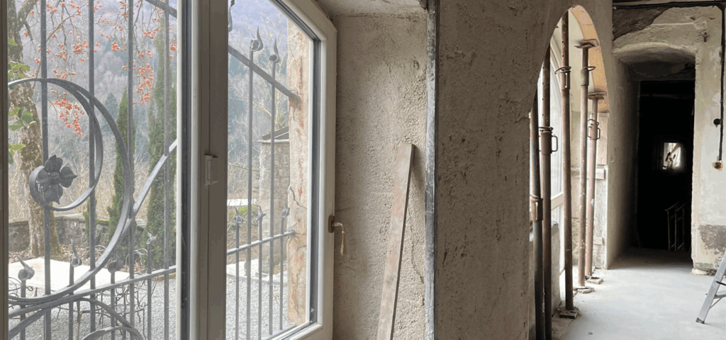 In un’abitazione privata nella provincia di Como, è stato realizzato Calcecanapa Pan per l'isolamento della struttura.